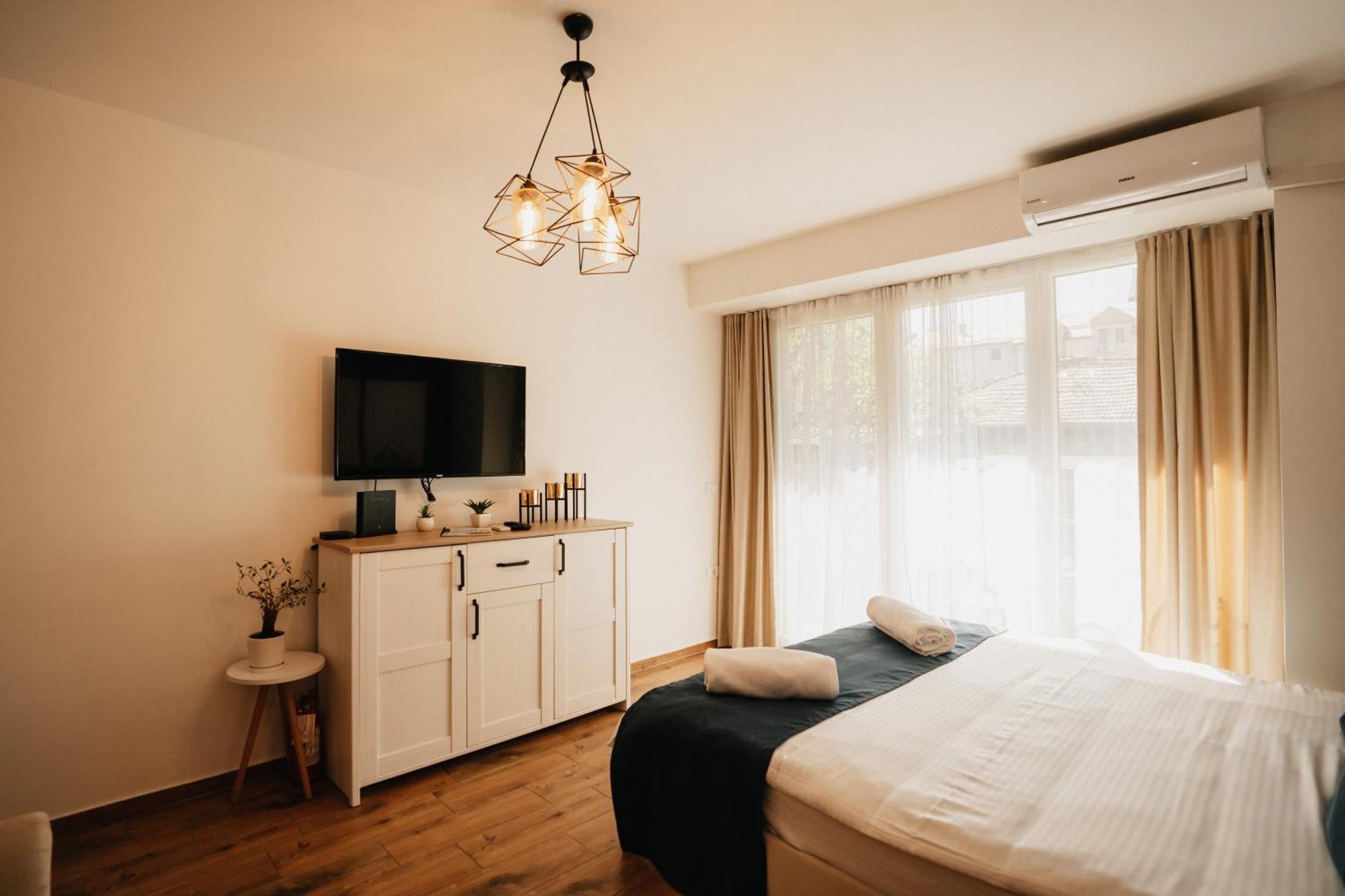 Serenity Downtown Apartments אוהריד מראה חיצוני תמונה